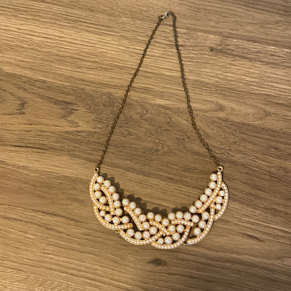 Pearl necklace 3/$5 sale
